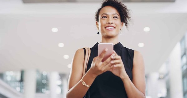 How do Underwater Acoustic Systems Enhance Communication for Synchronized Swimming Teams?